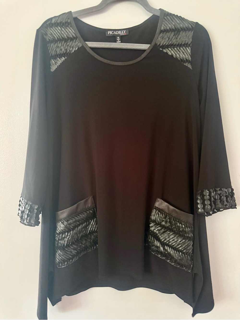 Picadilly Canada Black Tunic Top Medium Chevron Textured Shoulder Sequin Cuff